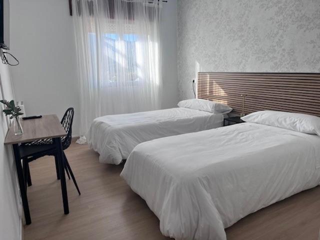 Hostal Dimar Quiroga Exterior photo